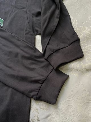 Sudadera Carhartt WIP gris y verde