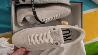 Zapatillas YUXUS Beige/Gris Nuevas