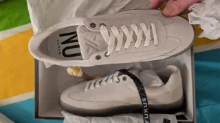 Zapatillas YUXUS Beige/Gris Nuevas