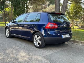 Volkswagen Golf Sportline ¡POCOS KILOMETROS!