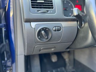 Volkswagen Golf Sportline ¡POCOS KILOMETROS!