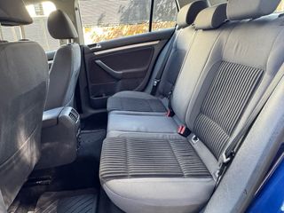 Volkswagen Golf Sportline ¡POCOS KILOMETROS!