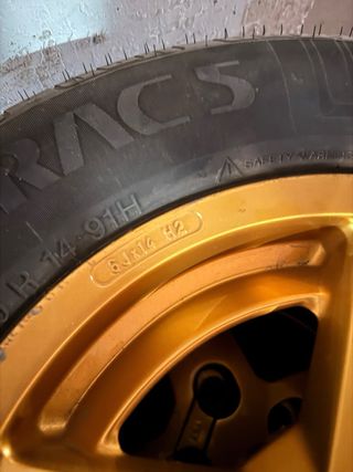 Neumatico seminuevo 195 70 R14