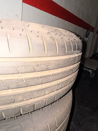 Neumatico seminuevo 195 70 R14