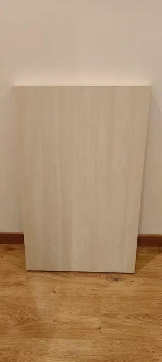 Tabla de madera para mesa sin patas.