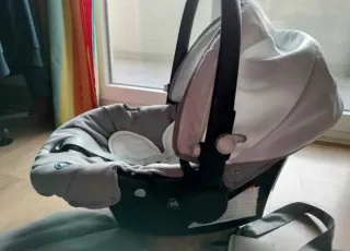 Ovo Chicco com redutor, tapa pés e saco maternidad