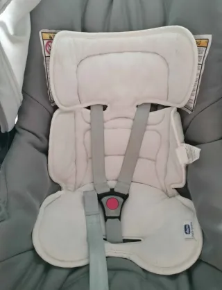 Ovo Chicco com redutor, tapa pés e saco maternidad