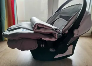 Ovo Chicco com redutor, tapa pés e saco maternidad