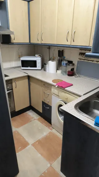 Habitación , ventana , buena iluminación