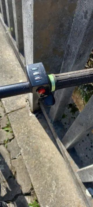 Bicicleta de montaña negra