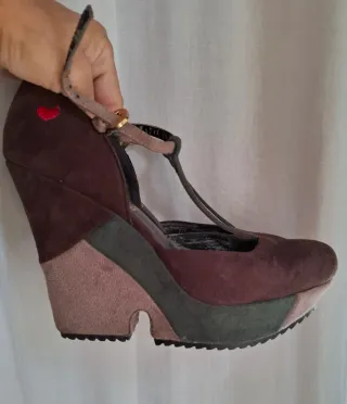 LOVE MOSCHINO T- 38/38.5 CUÑAS ORIGINALES