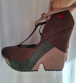 LOVE MOSCHINO T- 38/38.5 CUÑAS ORIGINALES