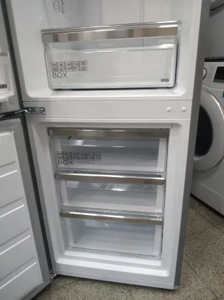 Nevera Combi Midea 1.80x55cm, No Frost