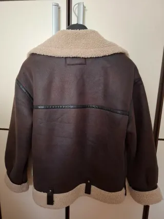 Chaqueta Zara doble faz borreguito T.M