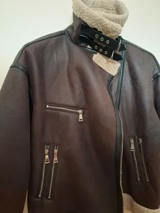Chaqueta Zara doble faz borreguito T.M