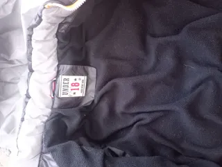 Plumífero Under 18 niño