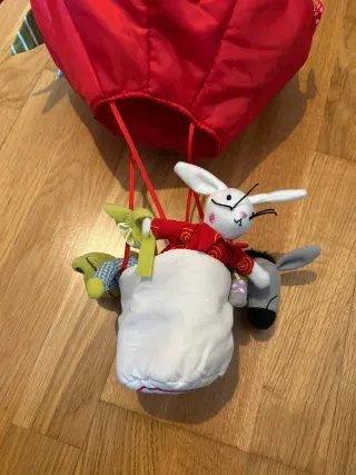 Colgador infantil para cuna