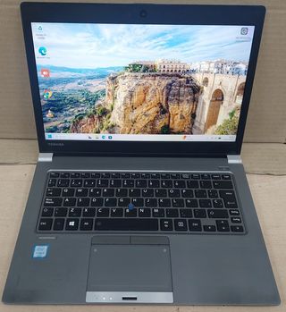 Portátil Toshiba Gris/Negro