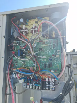 Placa Electrónica Mitsubishi PUZ-ZM125YKA