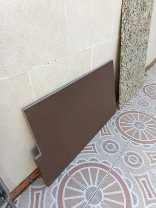 Piedra de bancada marrón