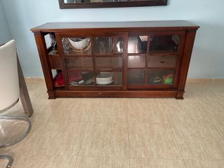 Tavolo da pranzo in legno e vetro