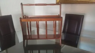 Revistero de madera