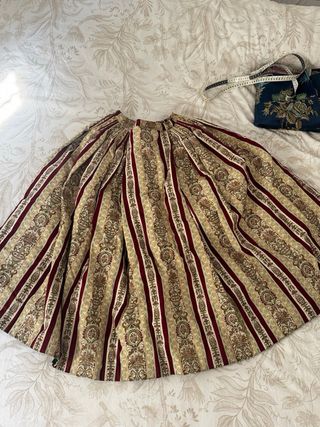 Falda fallera beige y roja