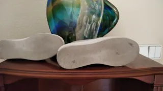 Mocasines Carmela crema con Detalle Dorado