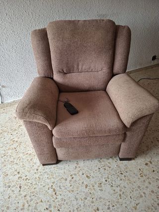 Sillón reclinable con mando