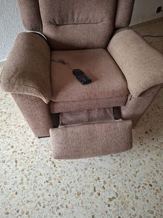 Sillón reclinable con mando