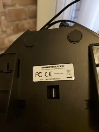 Volante Thrustmaster T60 PS3