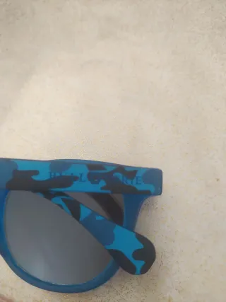 Occhiali da sole blu militare