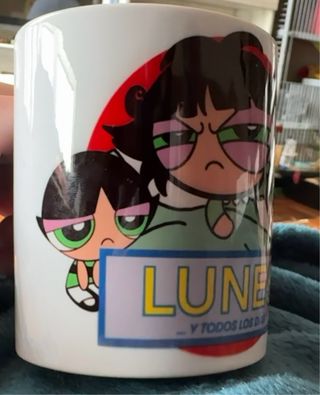 Taza Supernenas Lunes