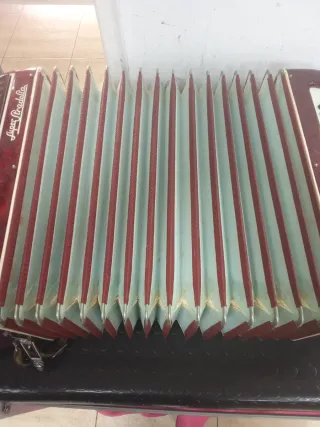 Fisarmonica Super Stradella Rosso 120 Bassi