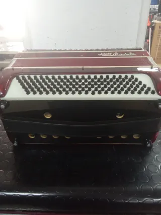 Fisarmonica Super Stradella Rosso 120 Bassi