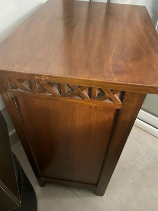 Comodino in legno massello con specchio