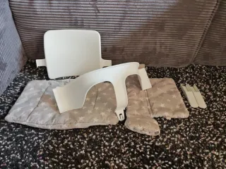 Stokke Set Baby Tripp Trapp. Con almohada.