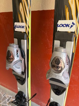 Esquís Dynastar 162cm con fijaciones Look