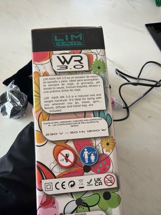 Secador de pelo LIM de viaje Flores