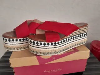 Cuñas de verano rojas