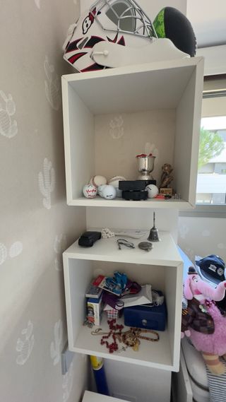 Estanterías metálicas y de madera