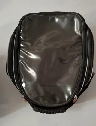 NO ENVIO.mochila Givi y Rodillera.