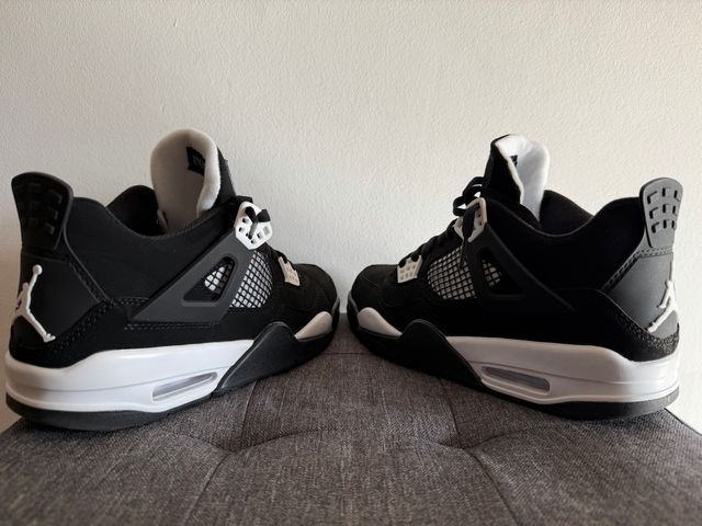 Jordan 4 Retro