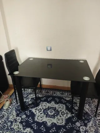 Tavolo da pranzo in vetro