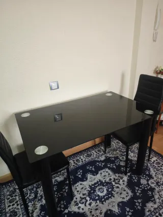 Tavolo da pranzo in vetro