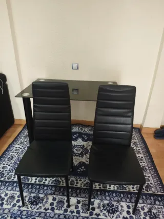 Tavolo da pranzo in vetro