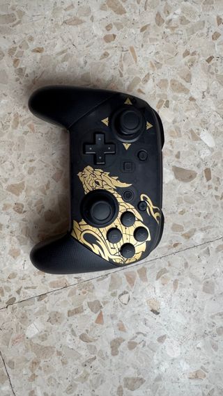 Mando Nintendo Switch Negro/Oro