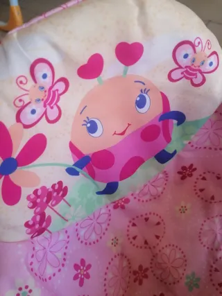 Andador bebé  con juguete electrónico. Buen estado