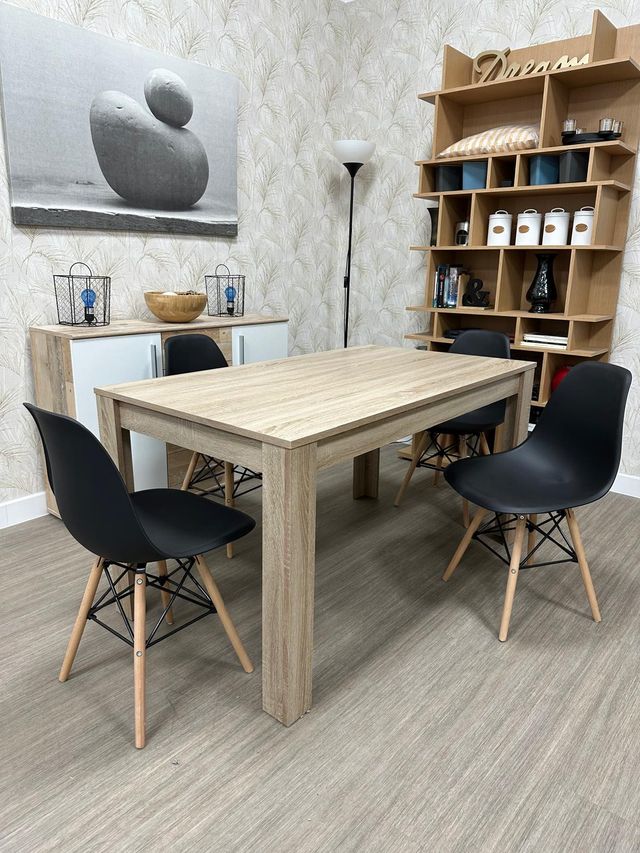 Mesa y 4 Sillas Comedor