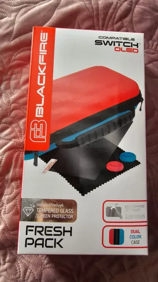 Funda Nintendo Switch 1 + Accesorios